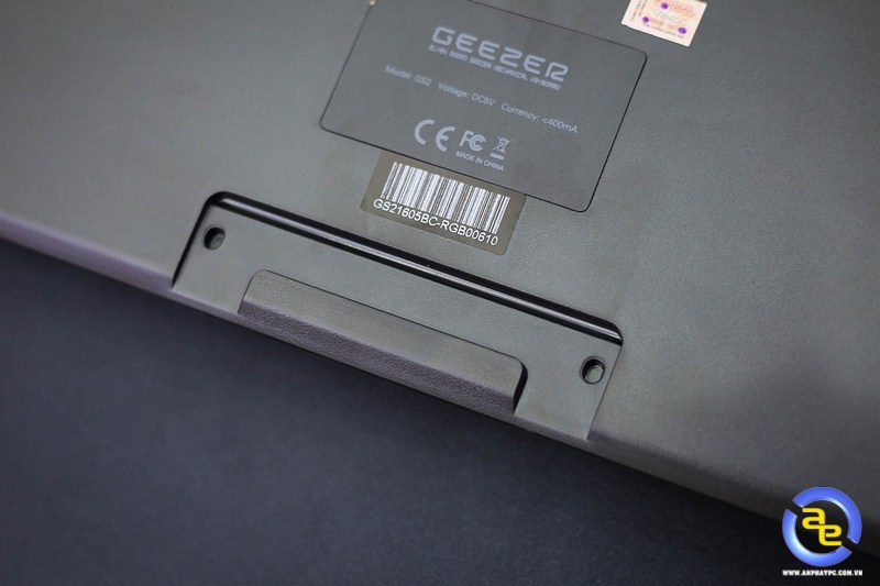 khe gắn k&ecirc; tay b&agrave;n ph&iacute;m Geezer GS2 RGB