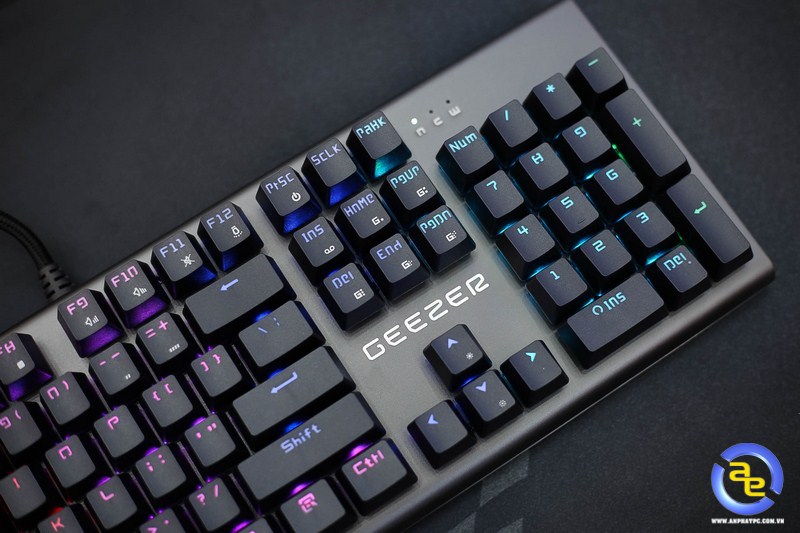 đ&egrave;n led si&ecirc;u s&aacute;ng Geezer GS2 RGB