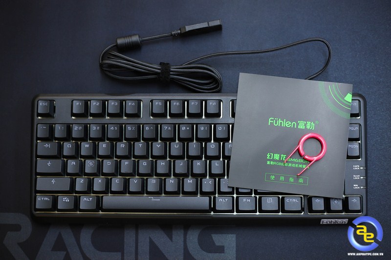 phụ kiện đi kèm Fuhlen SM680R RGB