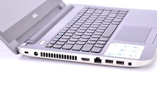 Laptop Dell Cổng giao tiếp thiết bị ngoại vi tập trung chủ yếu ở cạnh trái Laptop Dell Cổng giao tiếp thiết bị ngoại vi tập trung chủ yếu ở cạnh trái