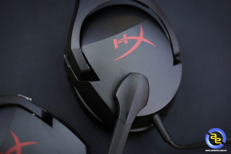 Kingston HyperX Cloud Stinger tích hợp micro và volume control ngay trên tai nghe
