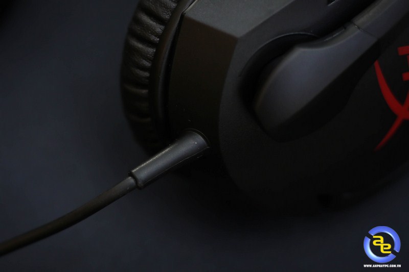 HyperX Cloud Stinger có dây không được bọc dù