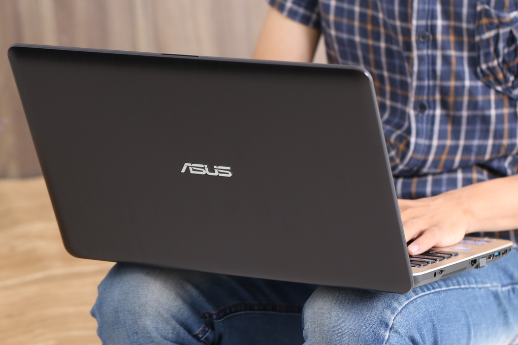 Laptop Asus X541NA-GO012T