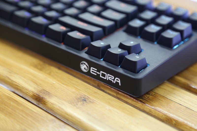 E-Dra EK387