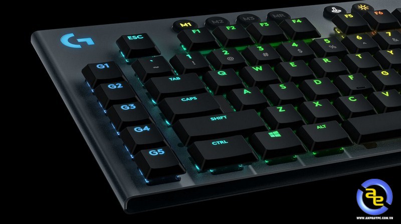 Logitech G813