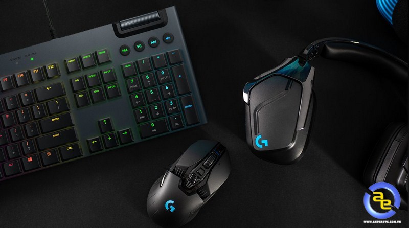 Logitech G813