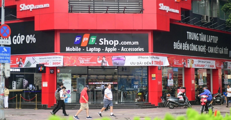 Mặt tiền của một showroom FPT Shop tại Tp.HCM