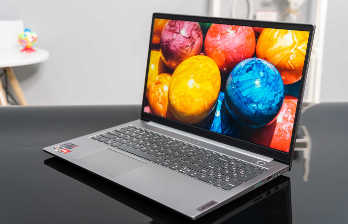 0510 so sanh lenovo thinkpad va thinkbook 11