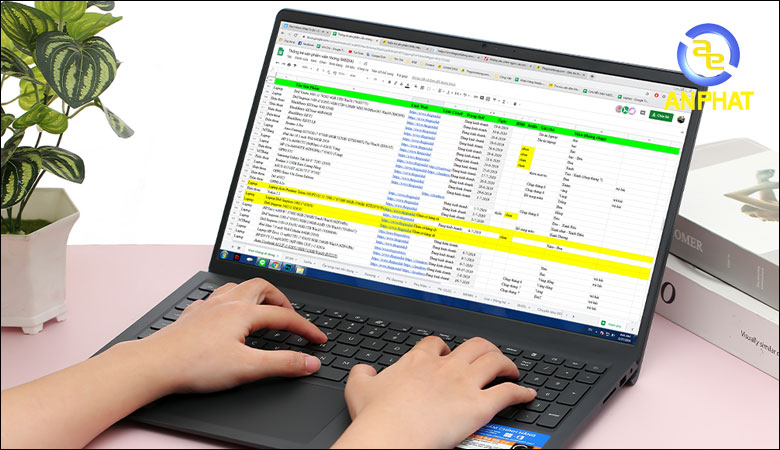 Chọn mua laptop cho sinh viên marketing có cấu hình mạnh để chạy nhiều tác vụ