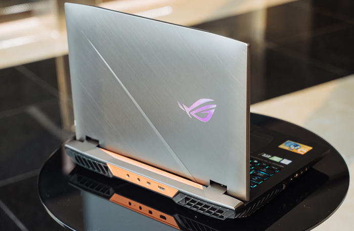 2207 tuf hay rog laptop gaming phu hop 14