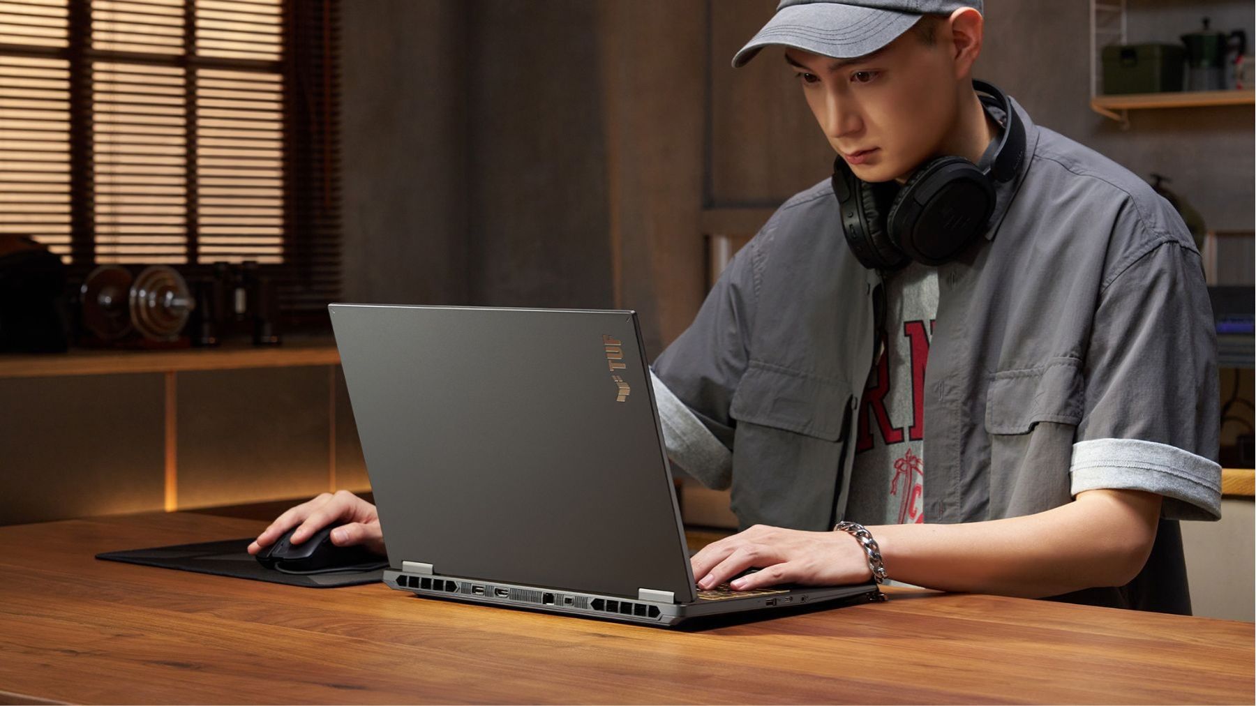 Laptop Cho Sinh Viên 2026: Top Máy Theo Ngành Học