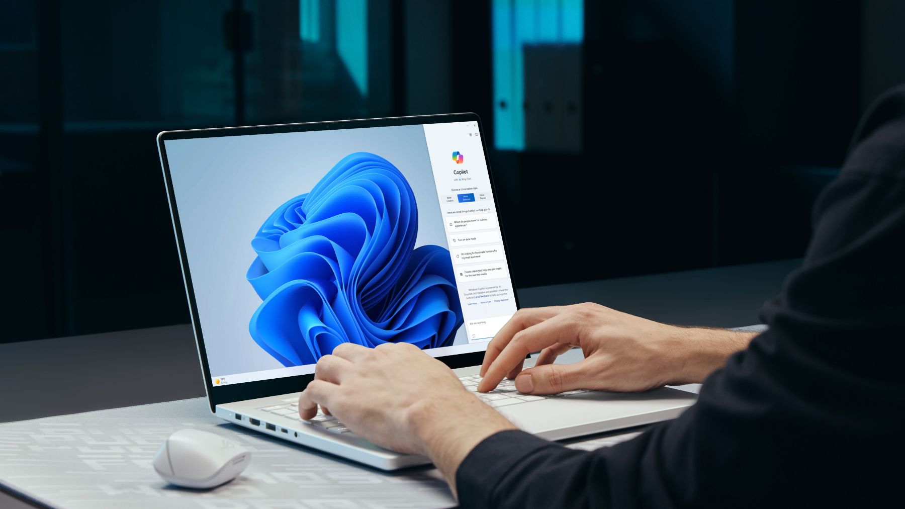 Laptop Cho Sinh Viên IT: Cấu Hình Nào Chạy Code + VM Mượt?