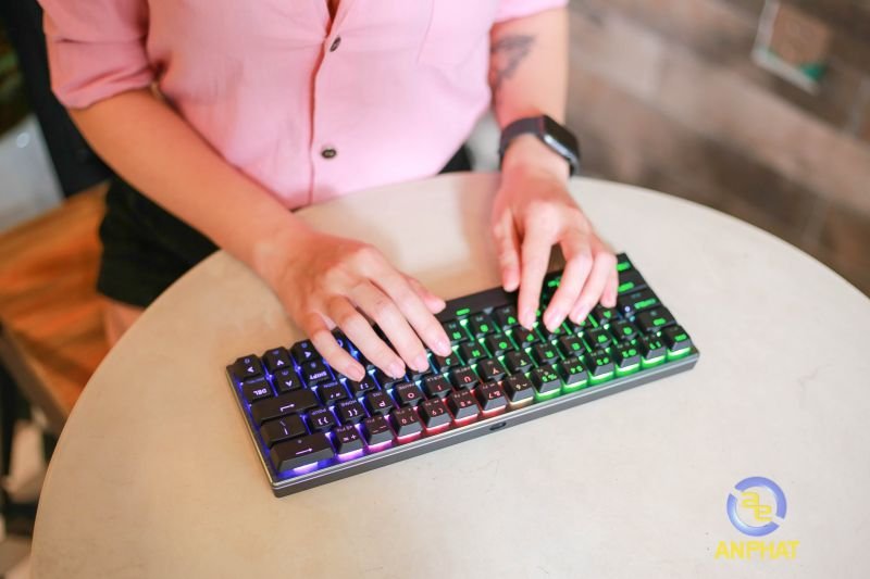 Bàn Phím Cơ Cooler Master TKL RGB SK622 Bluetooth - ANPHATPC.COM.VN
