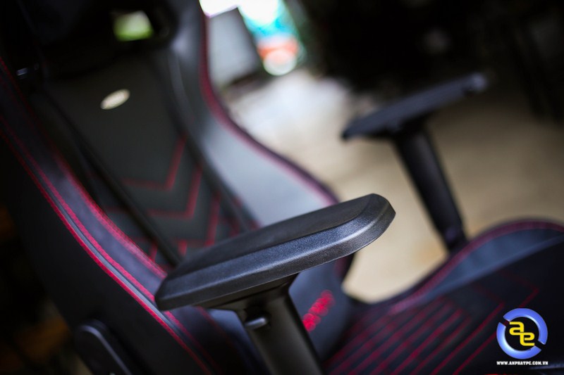 NobleChairs EPIC Series
