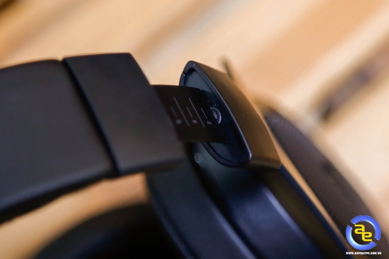 khớp động trên Corsair HS60