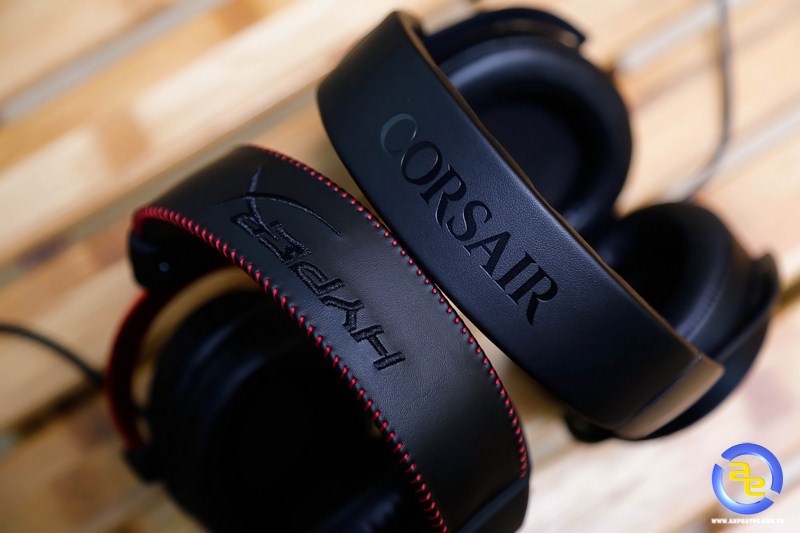 đệm đầu Corsair HS60 và HyperX Cloud 2