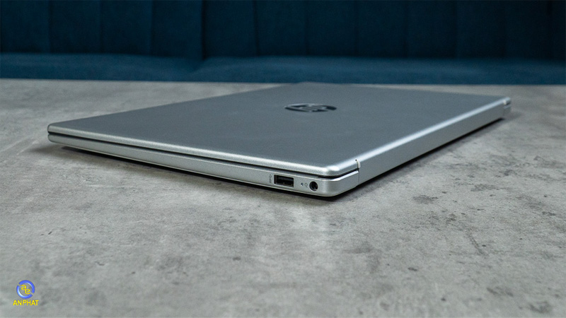 Laptop HP 15-fd0235TU 9Q970PA