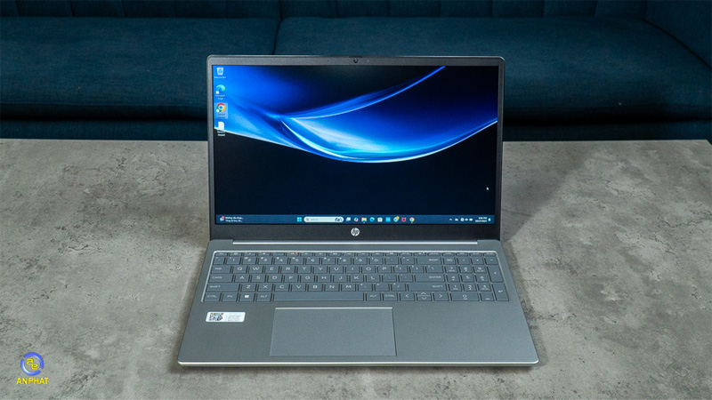 Laptop HP 15-fd0235TU 9Q970PA