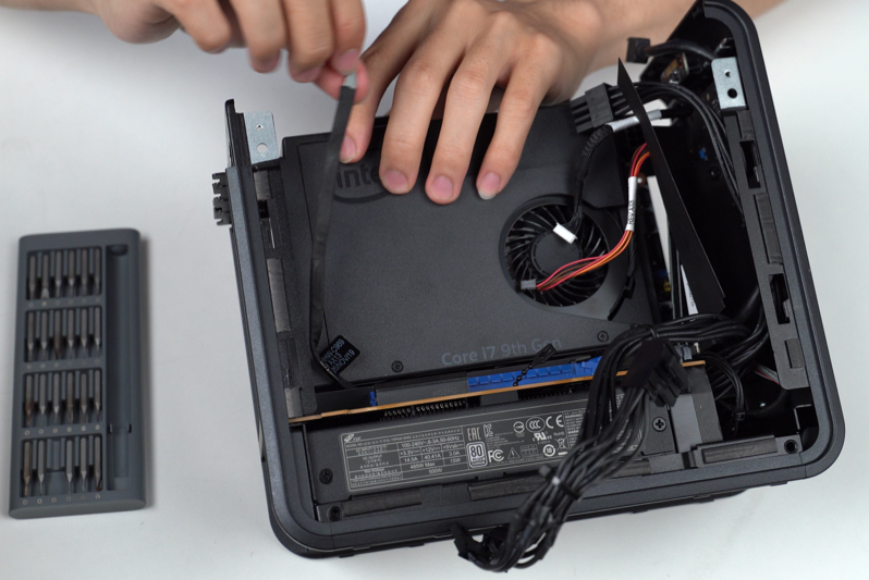 Đập hộp NUC 9 Extreme 9i9 KIT - PC bé như quyển sách nhưng cấu hình siêu khủng: Chip core i9, hỗ trợ VGA RTX 3080! - Ảnh 8. Đập hộp NUC 9 Extreme 9i9 KIT - PC bé như quyển sách nhưng cấu hình siêu khủng: Chip core i9, hỗ trợ VGA RTX 3080! - Ảnh 8.