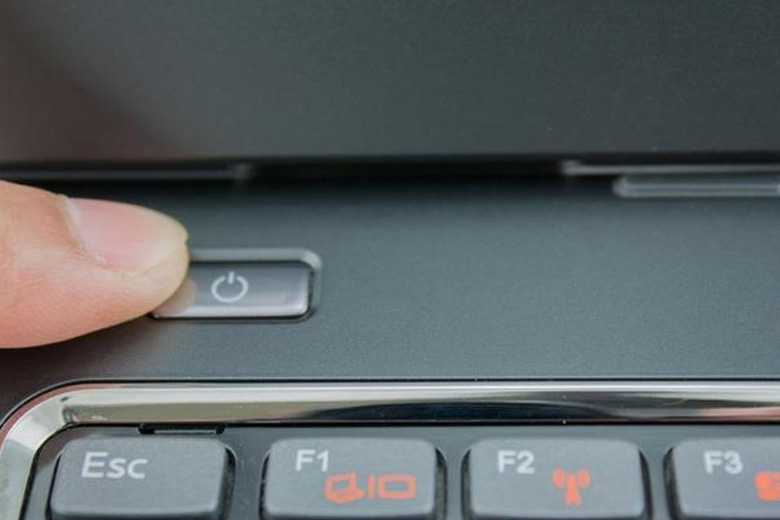 2912 nut nguon khac phuc laptop bi treo didongviet